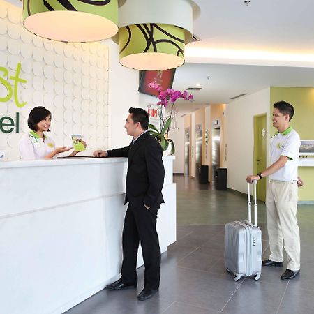 טנגרנג Zest Airport Jakarta By Swiss-Belhotel International מראה חיצוני תמונה