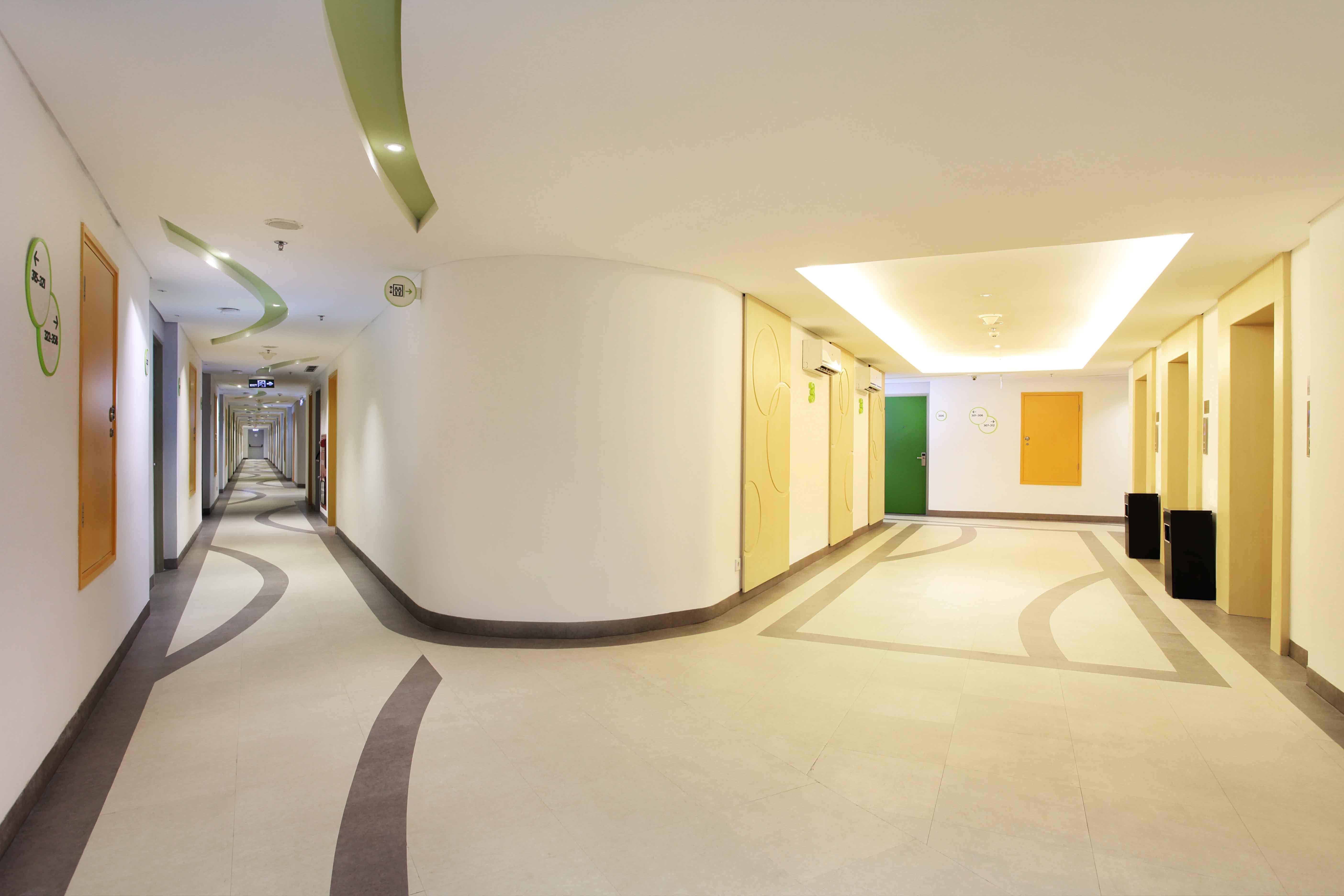 טנגרנג Zest Airport Jakarta By Swiss-Belhotel International מראה חיצוני תמונה