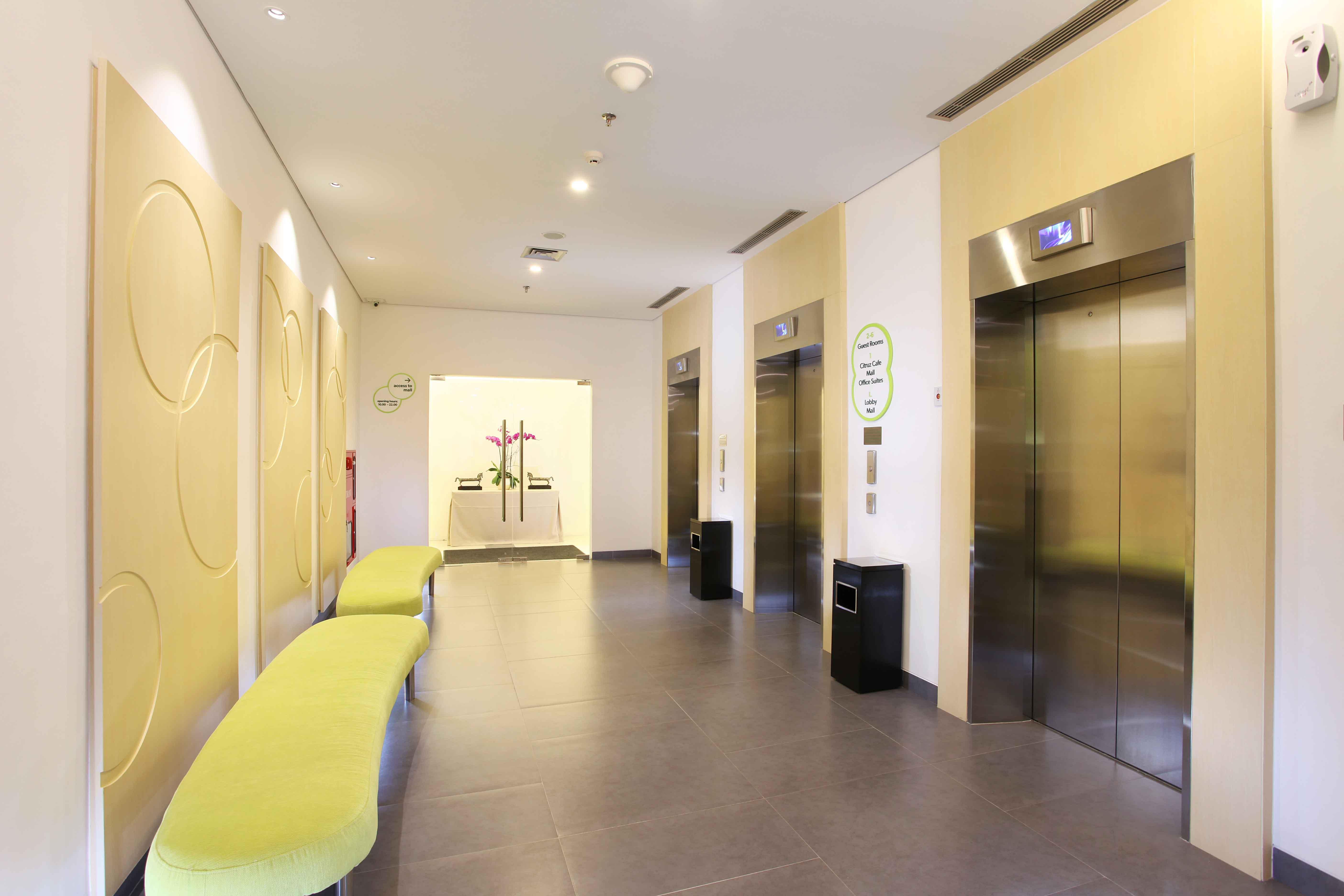טנגרנג Zest Airport Jakarta By Swiss-Belhotel International מראה חיצוני תמונה