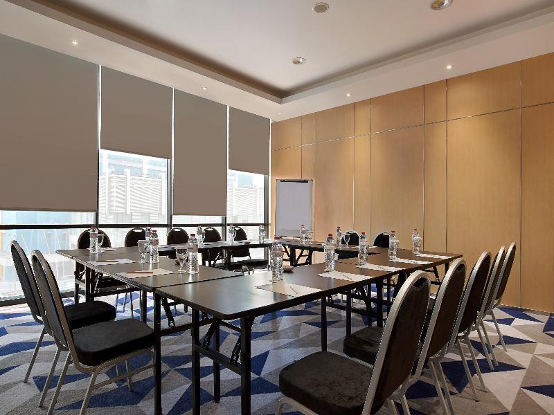 טנגרנג Zest Airport Jakarta By Swiss-Belhotel International מראה חיצוני תמונה
