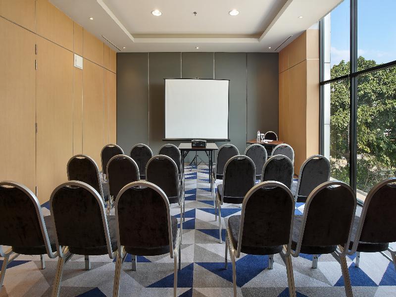 טנגרנג Zest Airport Jakarta By Swiss-Belhotel International מראה חיצוני תמונה