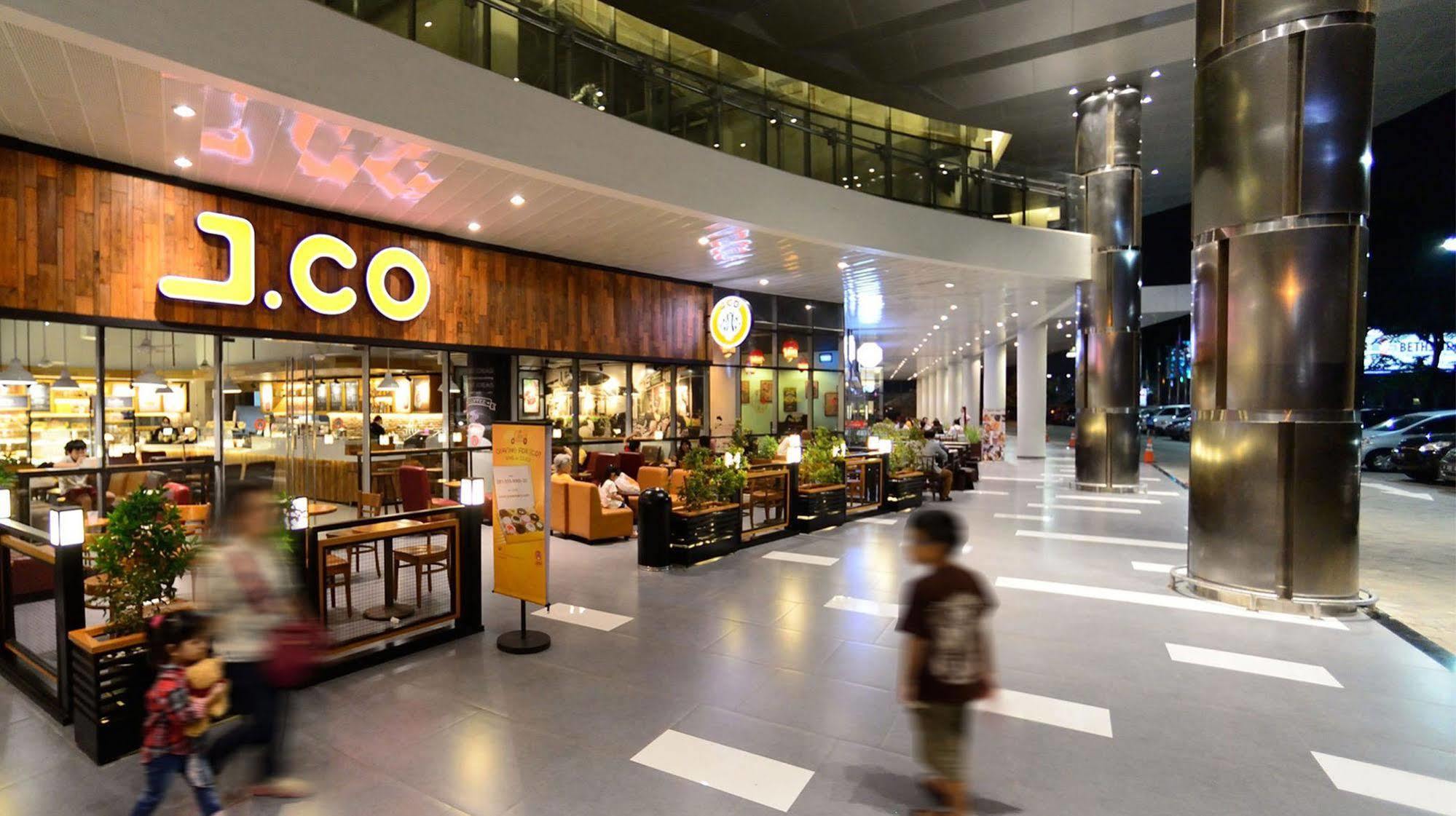 טנגרנג Zest Airport Jakarta By Swiss-Belhotel International מראה חיצוני תמונה