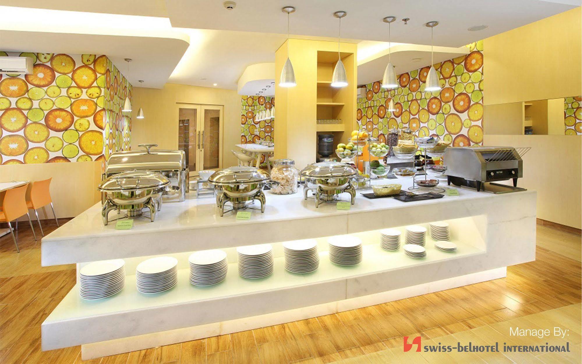 טנגרנג Zest Airport Jakarta By Swiss-Belhotel International מראה חיצוני תמונה