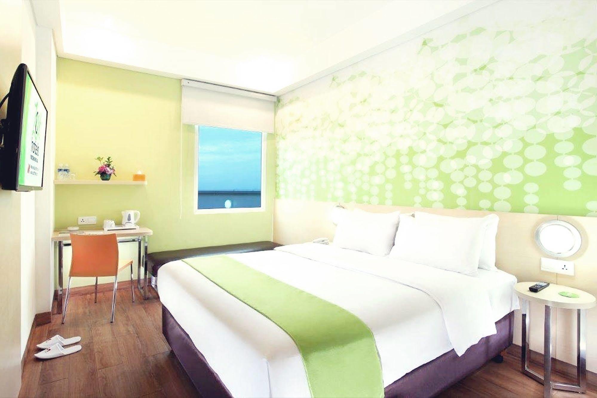 טנגרנג Zest Airport Jakarta By Swiss-Belhotel International מראה חיצוני תמונה